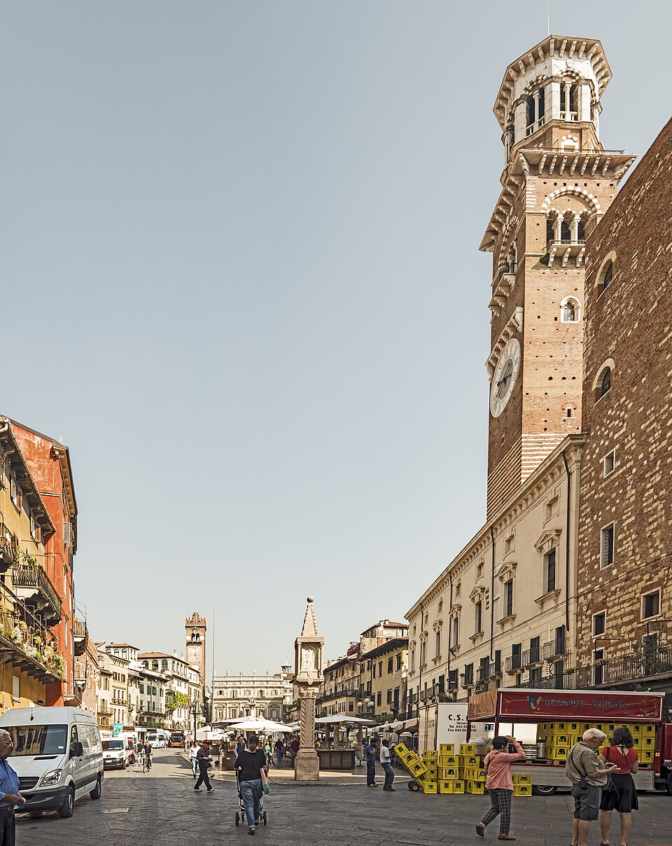 Piazza delle Erbe (Verona)